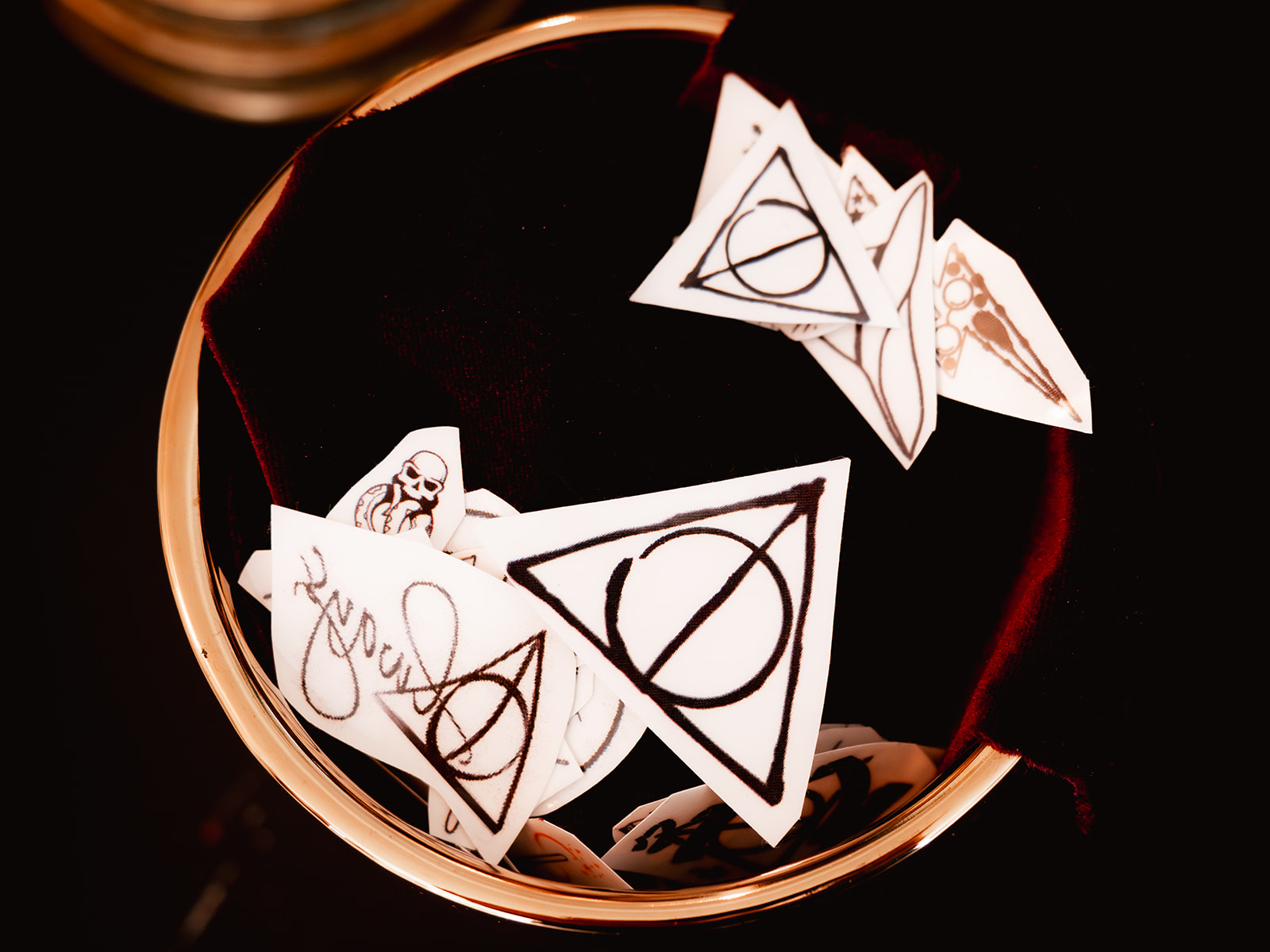 Tatouage éphémère aux symbole Harry Potter pour une décoration personnalisée